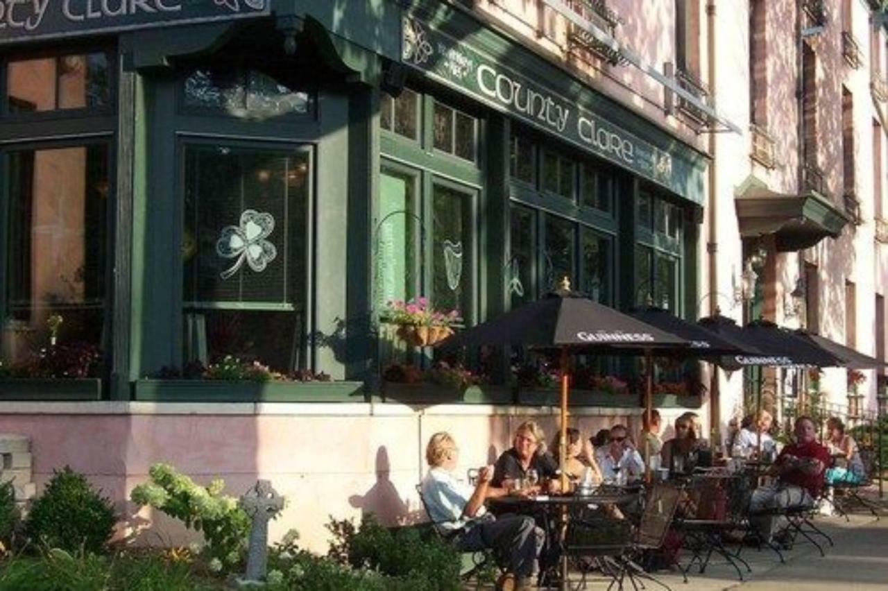 County Clare Inn Милуоки Екстериор снимка